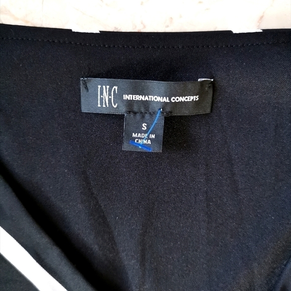 Faux wraparound dress slimming black white dress 3/4 sleeve - Picture 9 of 12